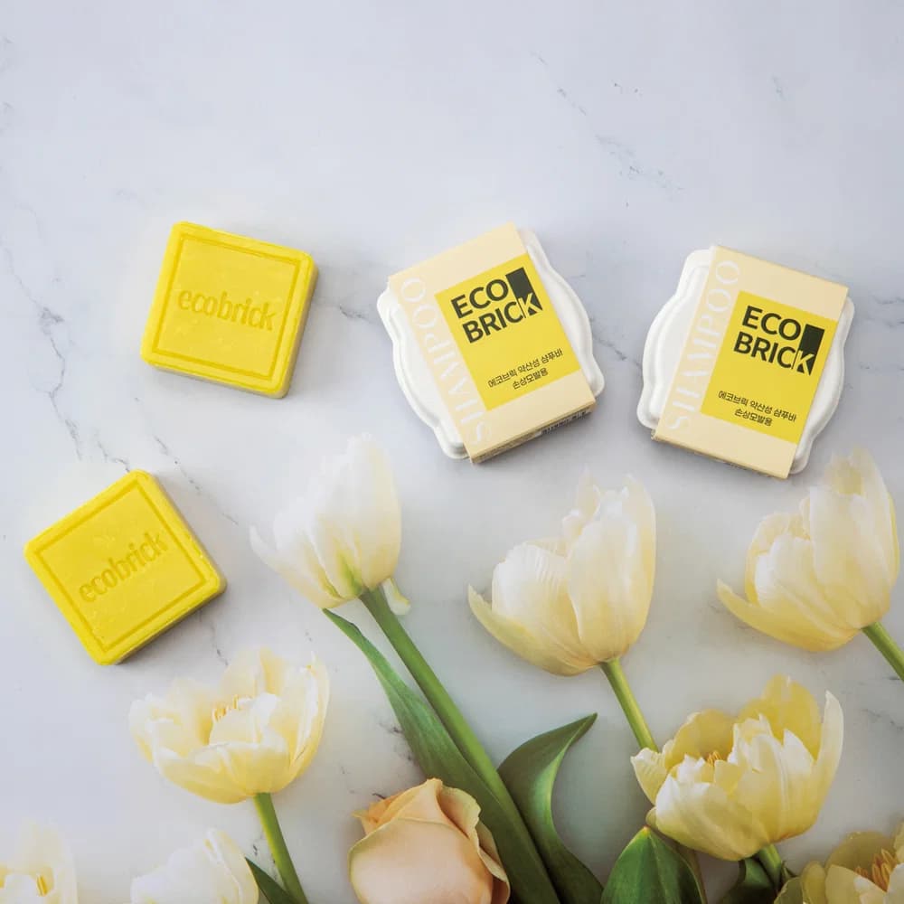 Damaged hair care shampoo bar